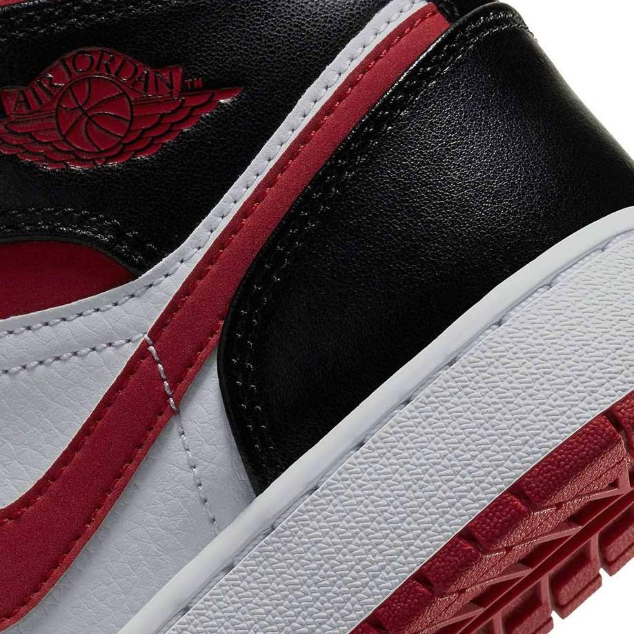 Air Jordan 1 Mid 'Gym Red'