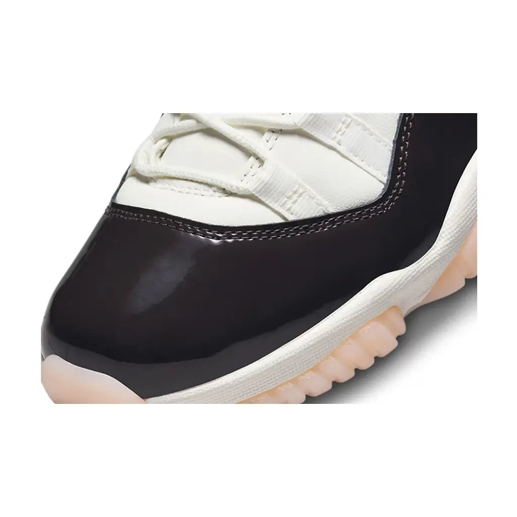 Air Jordan 11 'Neapolitan'