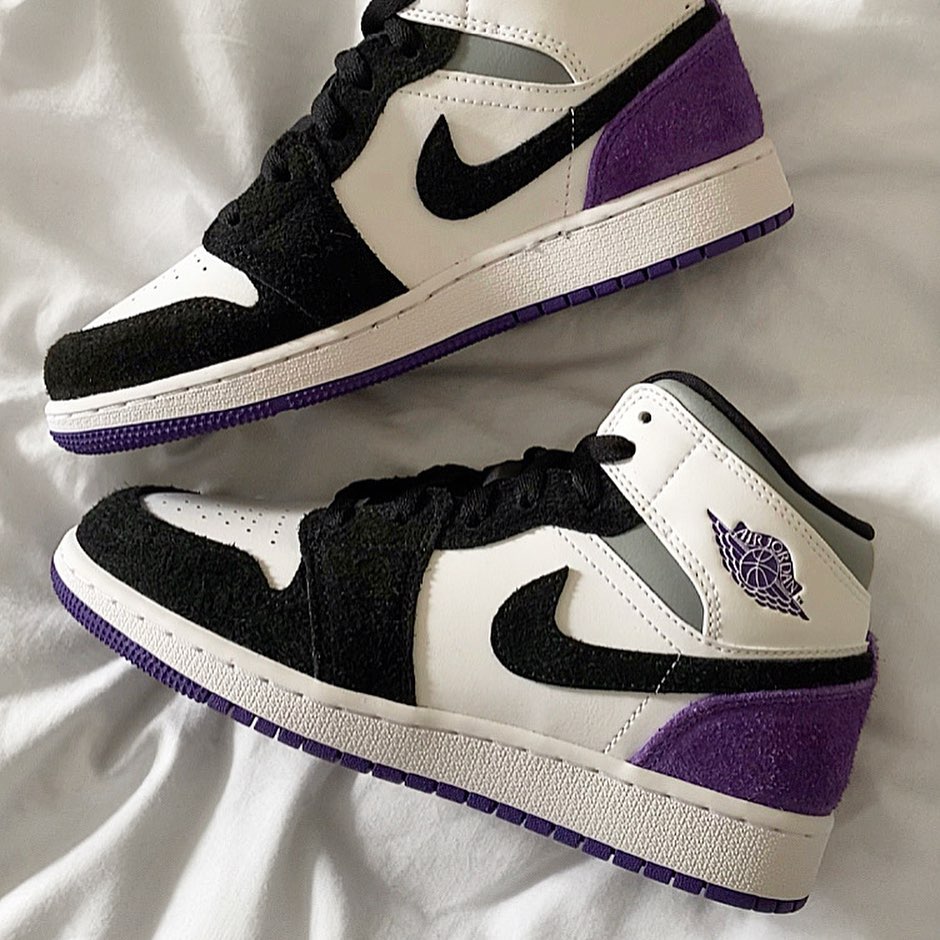 Air Jordan 1 Mid 'Varsity Purple'